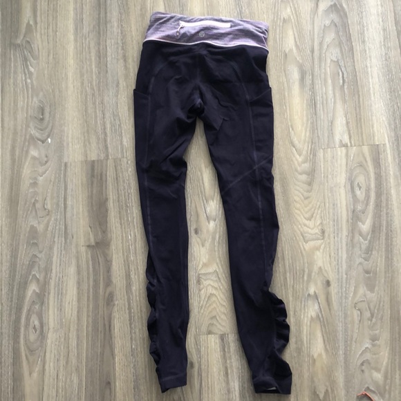 lululemon Purple Pocket Leggings - Picture 4 of 6